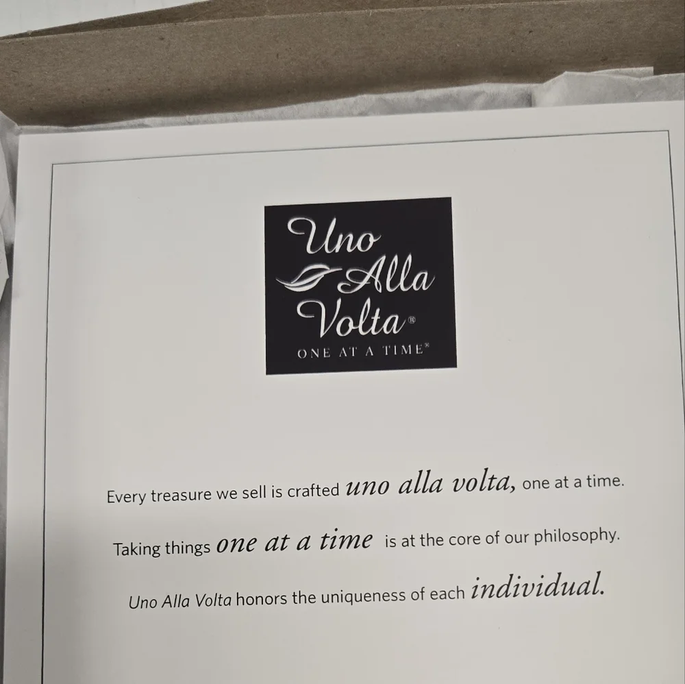Uno‎ Alla Volta Silk Scarf